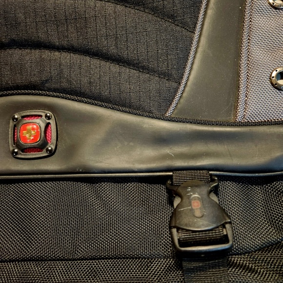 SWISSWEAR Black and Grey Laptop Bag - Picture 9 of 10